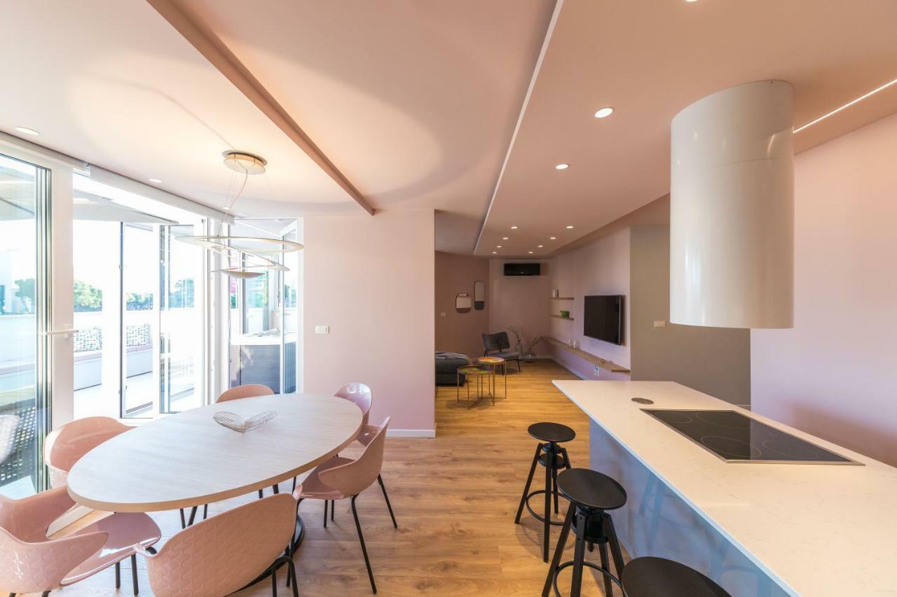 Glow Luxury Apartment With Terrace And Jacuzzi Split Exterior photo